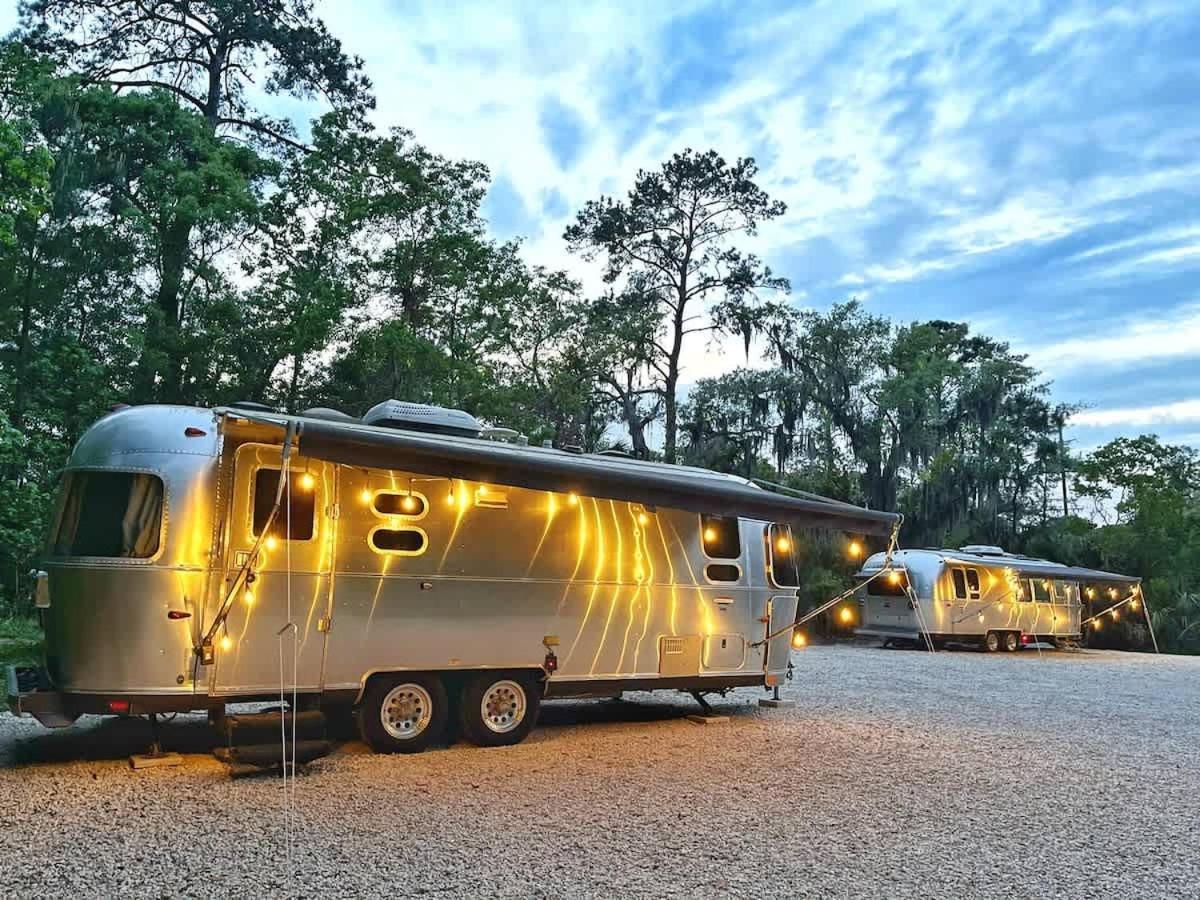Large And 2 Airstream Glampers & Midway To Tybee & Downtown With Fast Wifi And More! Holiday home