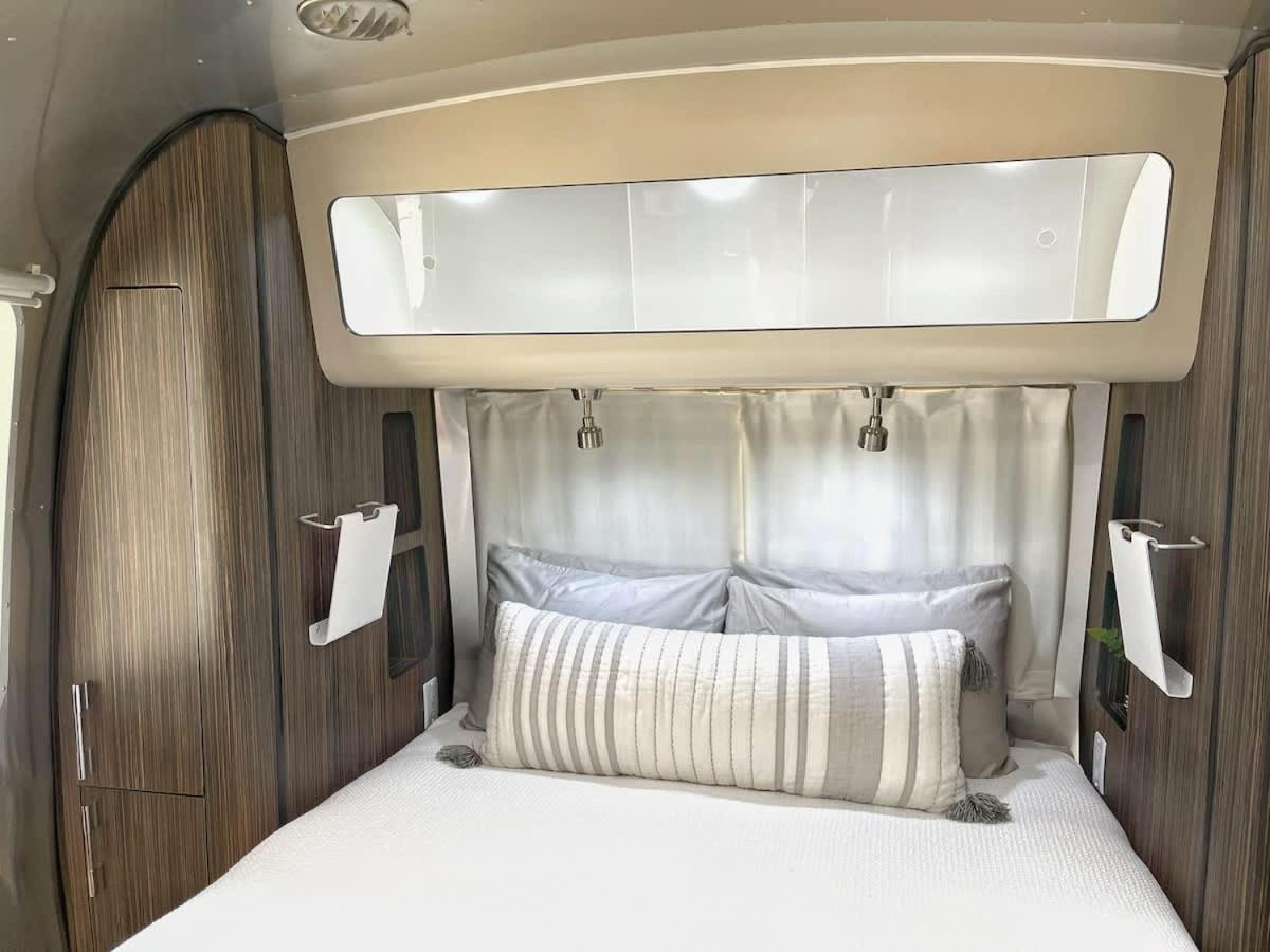 Large And 2 Airstream Glampers & Midway To Tybee & Downtown With Fast Wifi And More! Holiday home *