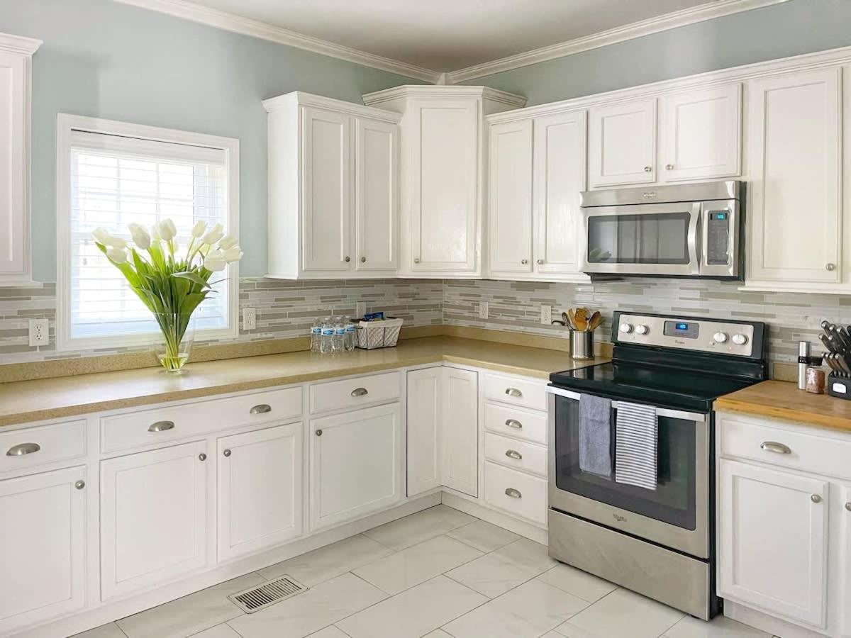Holiday home Large And 2 Airstream Glampers & Midway To Tybee & Downtown With Fast Wifi And More! Savannah